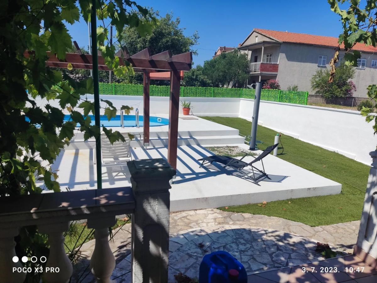 Apartmani Bruna Bilice Vrulje  Esterno foto